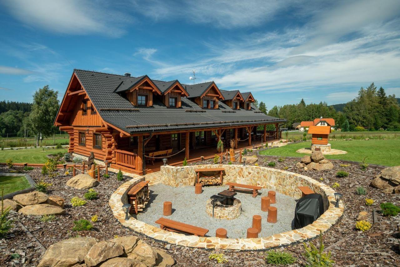 Apartmany Srub Vytonka Lipno Přední Výtoň Buitenkant foto